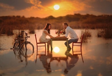 Amour eau soleil air couple