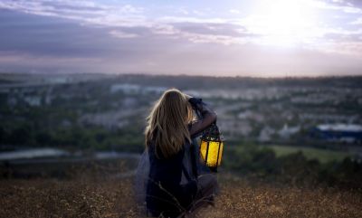 lonely-girl-full-hd-wallpaper-sn9